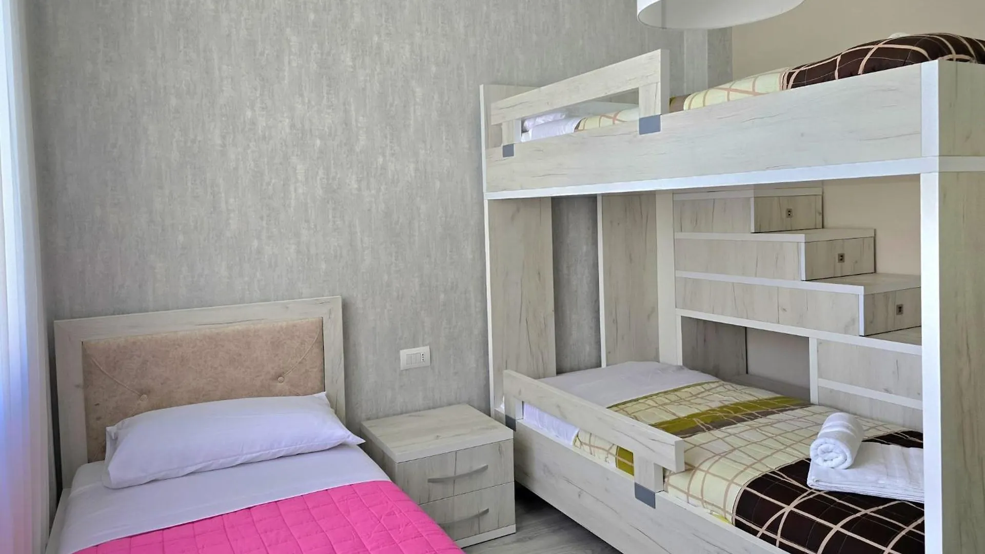 Bright & Breezy Villa By The Sea Plazhi San Pietro Albania