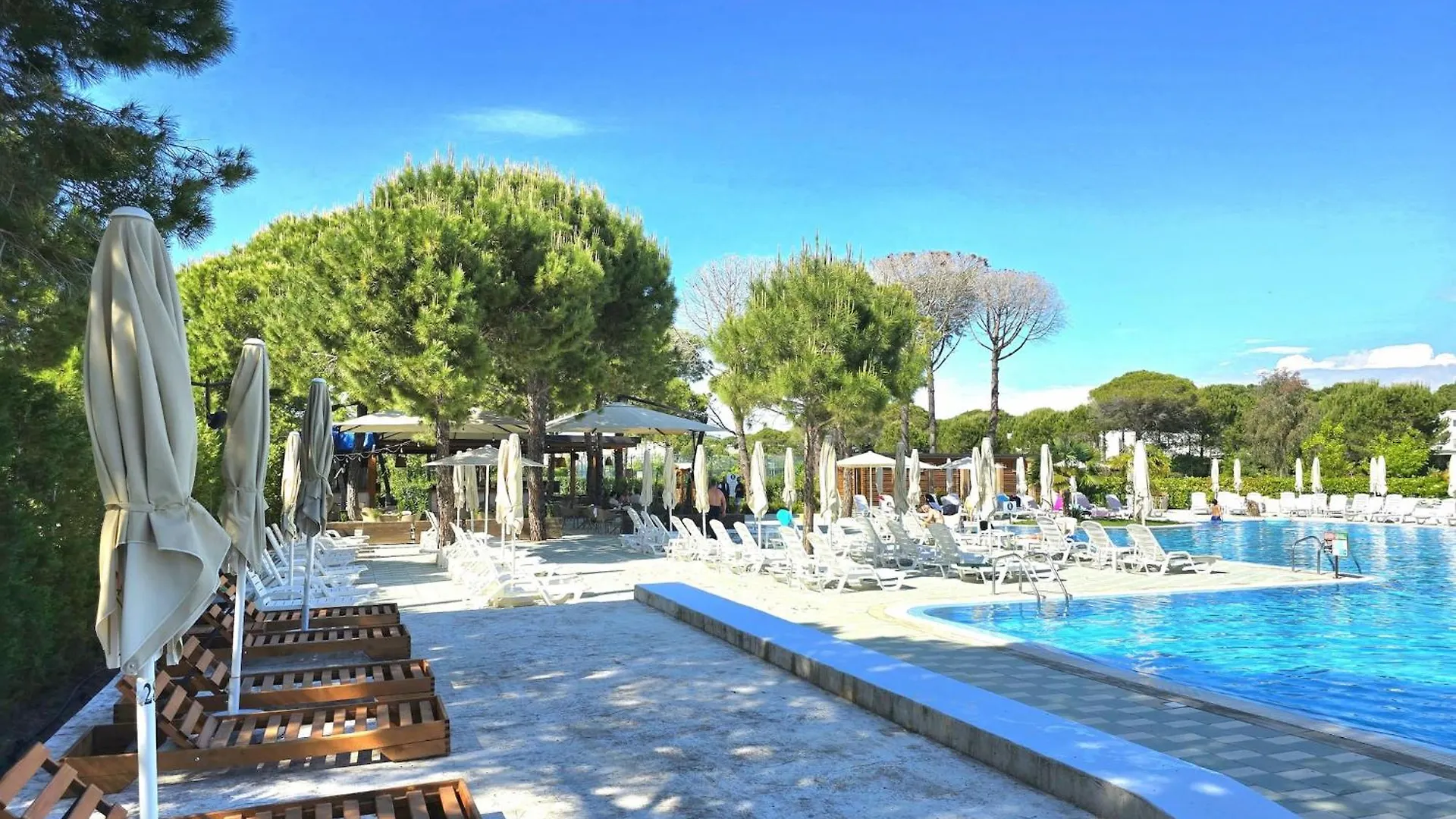 Bright & Breezy Villa By The Sea Plazhi San Pietro 0*,  Albania