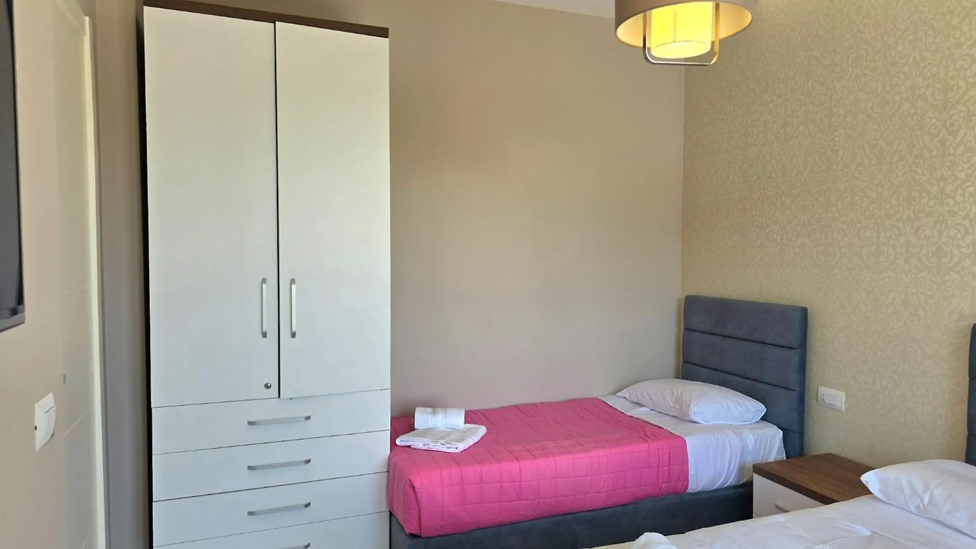 Bright & Breezy Villa By The Sea Plazhi San Pietro