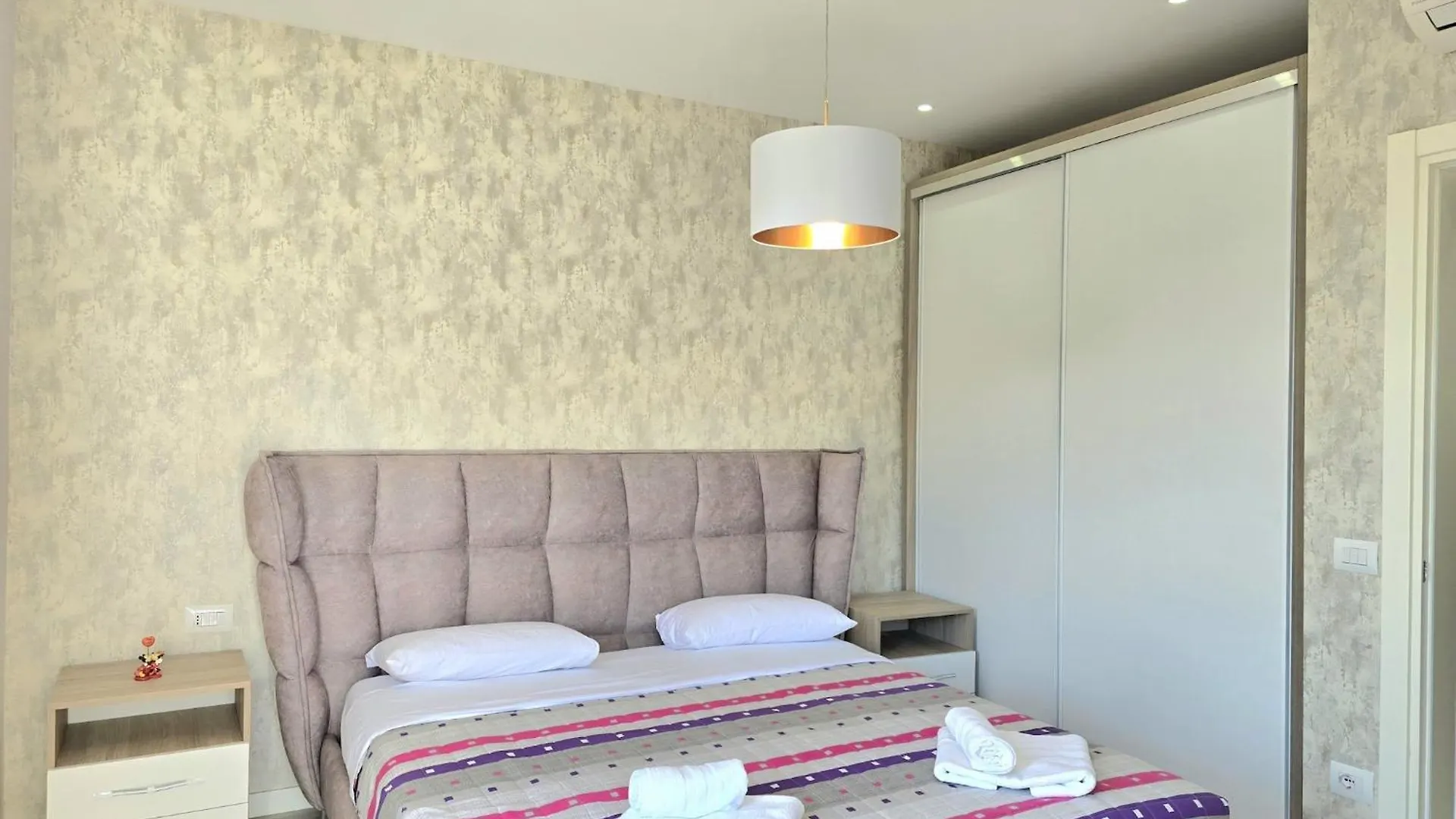 Bright & Breezy Villa By The Sea Plazhi San Pietro Albania