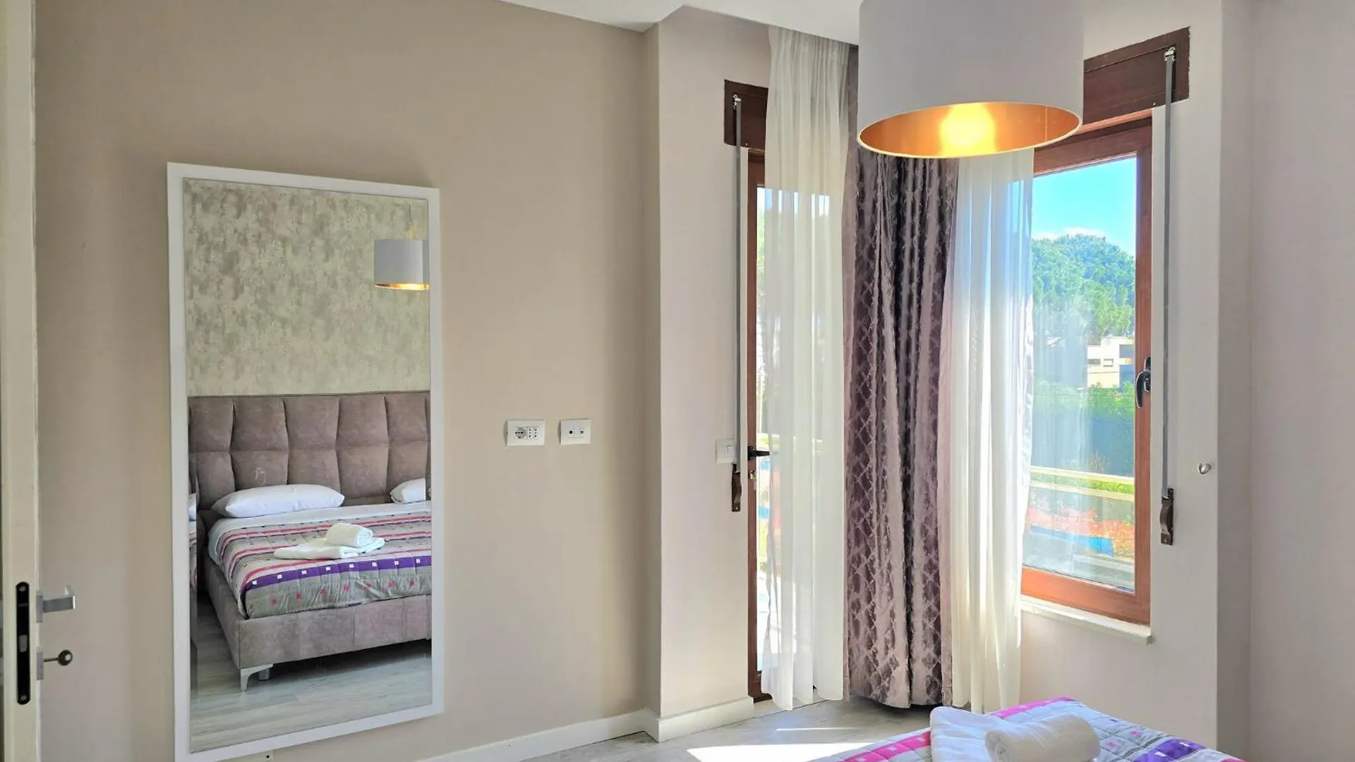 Bright & Breezy Villa By The Sea Plazhi San Pietro