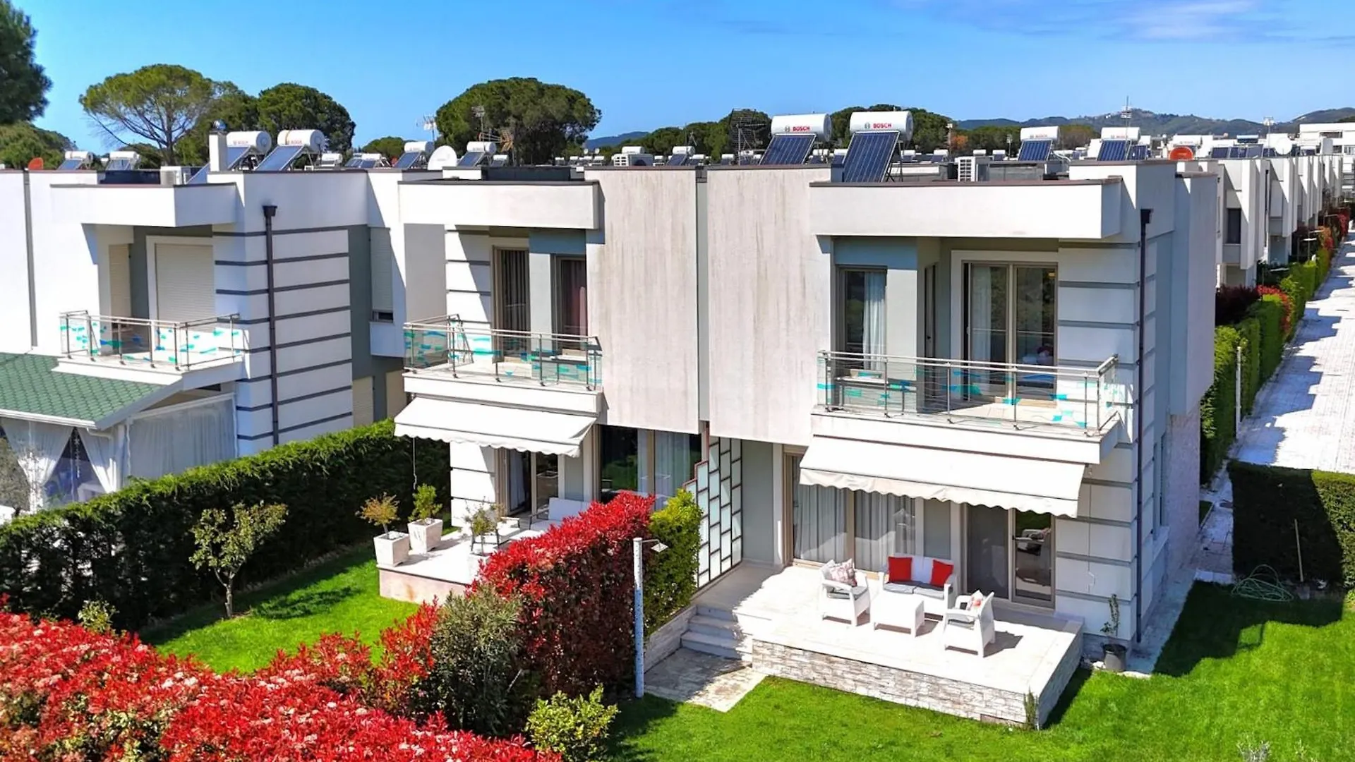 Bright & Breezy Villa By The Sea Plazhi San Pietro
