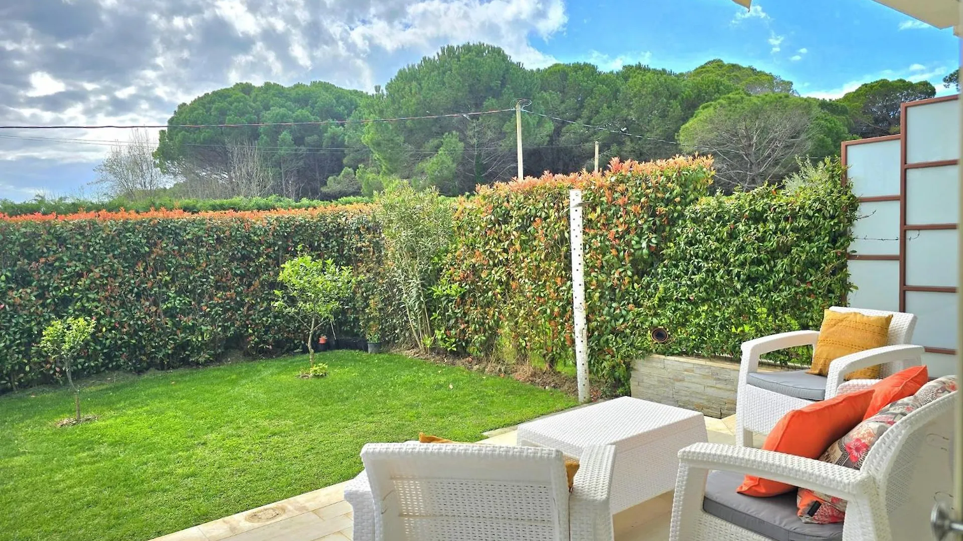 Bright & Breezy Villa By The Sea Plazhi San Pietro